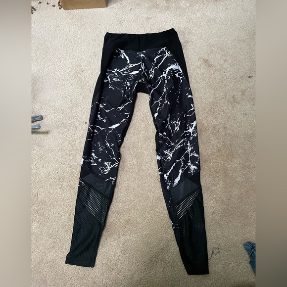 Athletic leggings size S - Picture 1 of 4